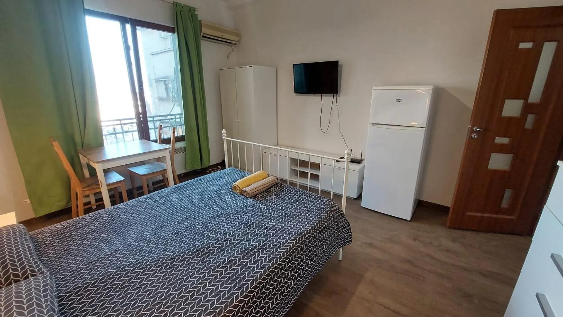 Apartment Vasile Conta Studio Bucharest
