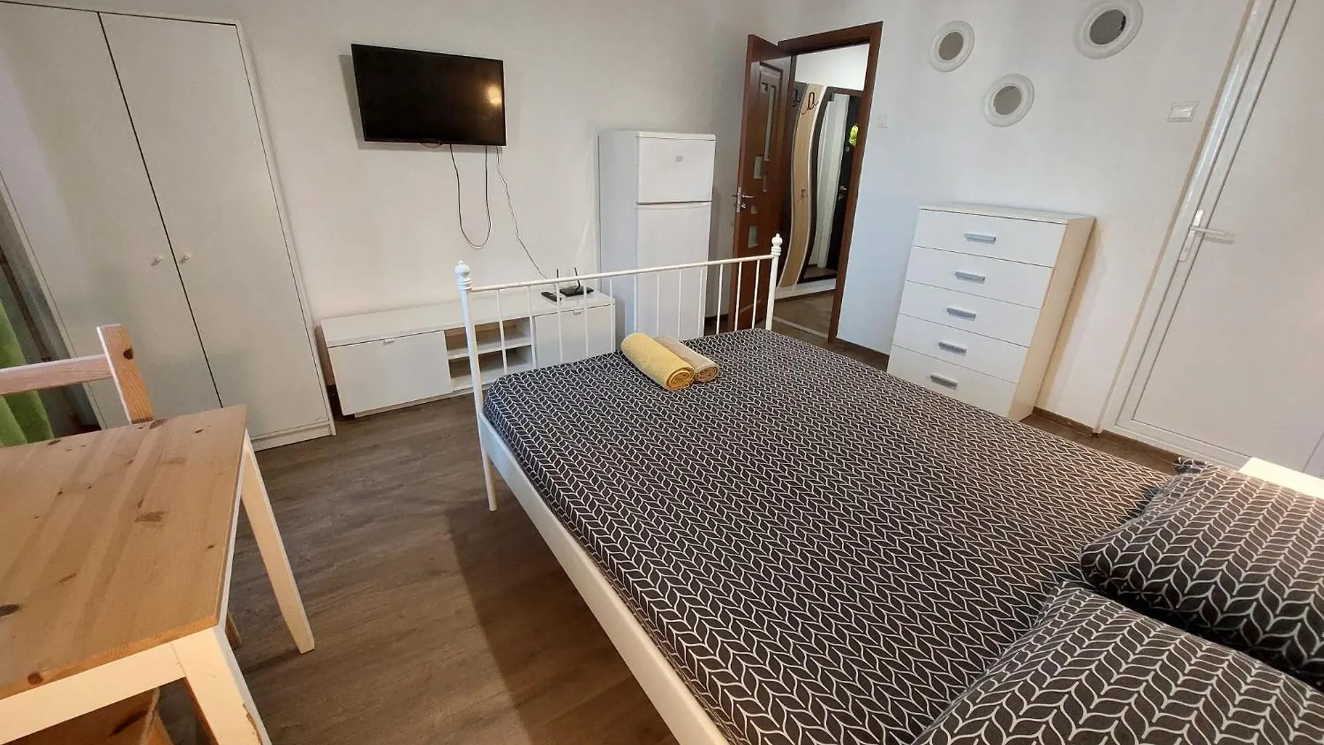 Apartment Vasile Conta Studio Bucharest